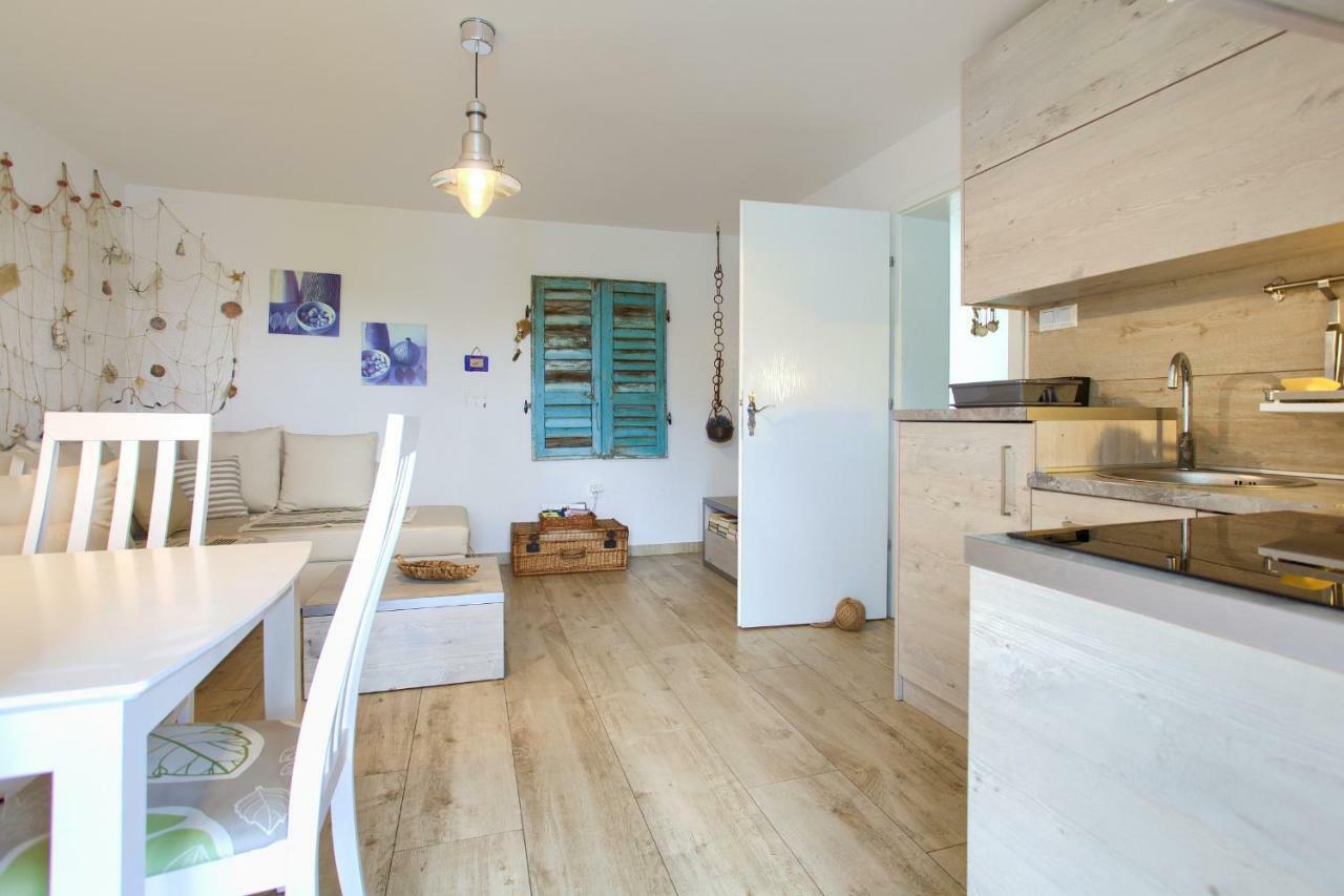 Apartman Lavandin Cizici Exterior photo