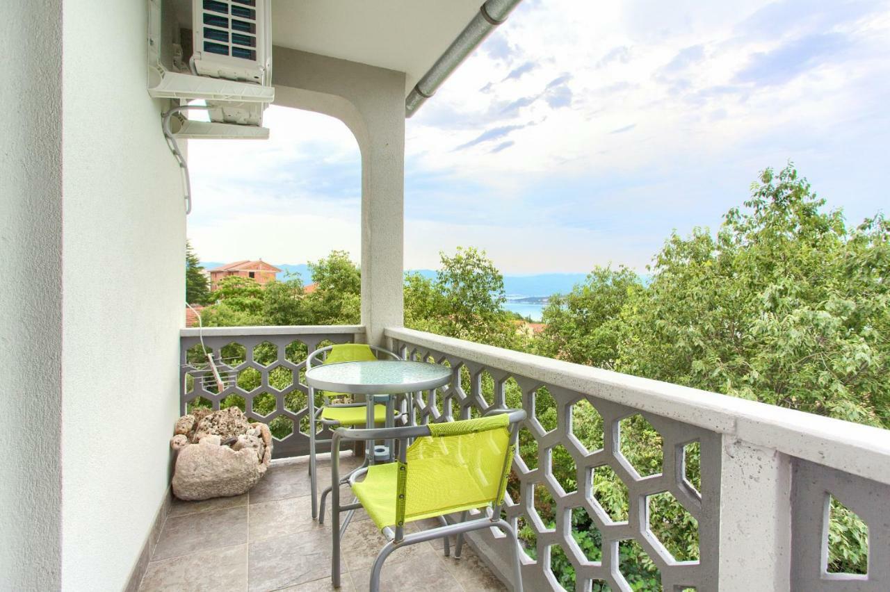 Apartman Lavandin Cizici Exterior photo